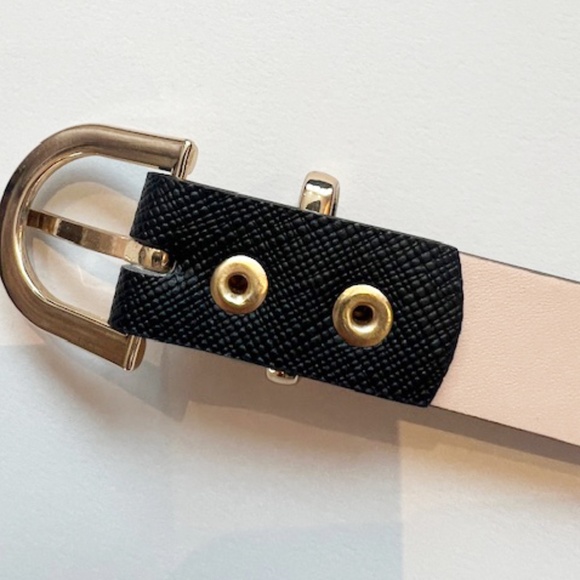 NWOT H&M Black vinyl belt with gold buckle Size SMALL - Picture 4 of 4
